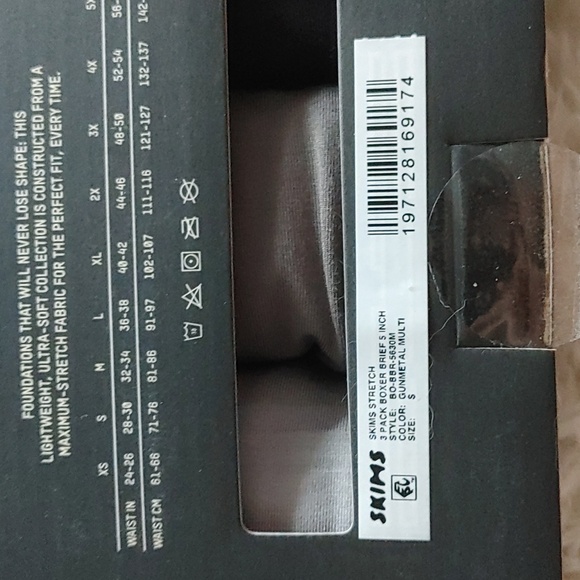 SKIMS Stretch 3 Pieces 5" Inseam Boxer Set - Picture 15 of 15